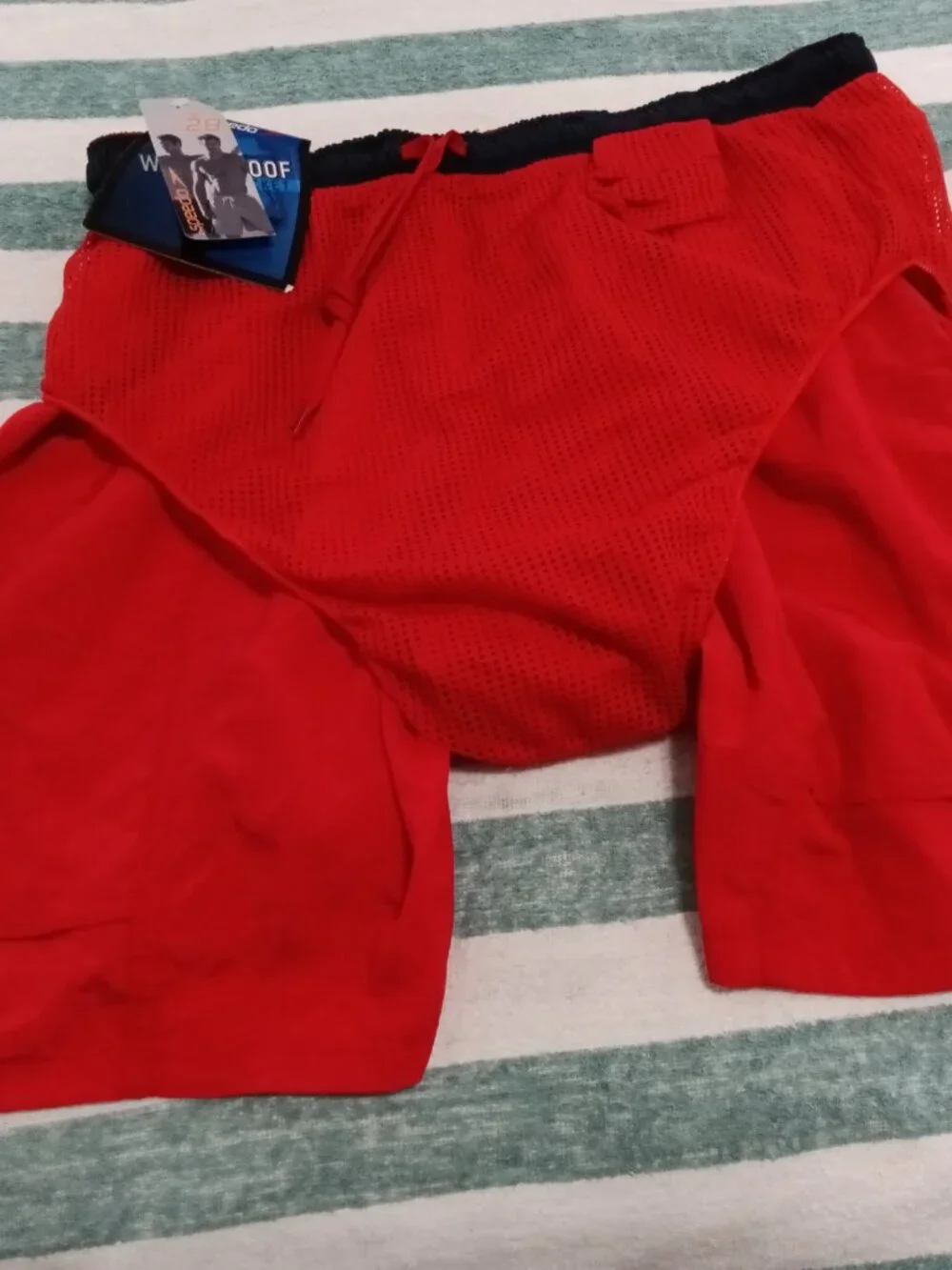 NWT VINTAGE SPEEDO SWIM TRUNKS (SHORTS) RED, SIZE LARGE.